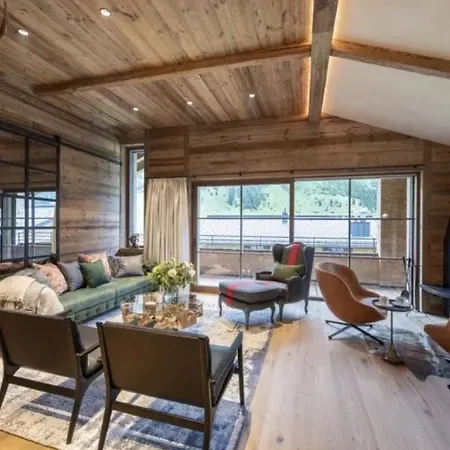 Chalet With Pool, Gym And Sauna شقة