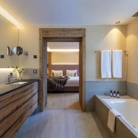 Chalet With Pool, Gym And Sauna